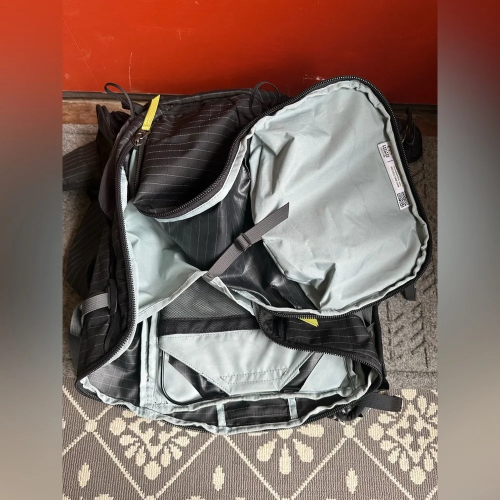 Nemo Persist 30L pack